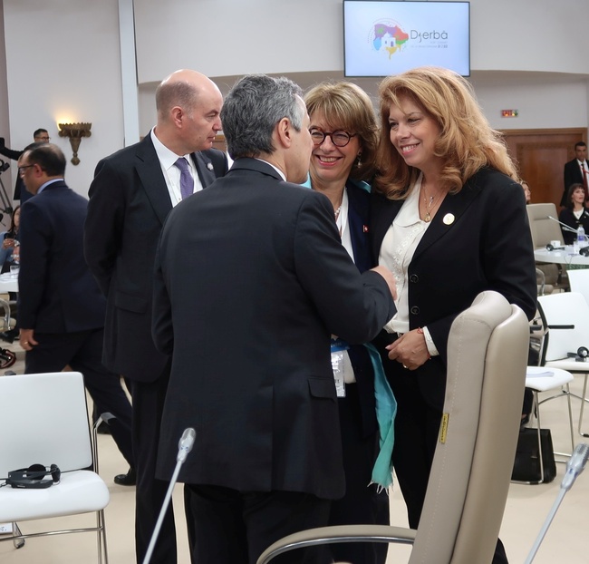 Wrap-up: Vice President Iotova Represents Bulgaria at 18th Francophonie Summit in Tunisia