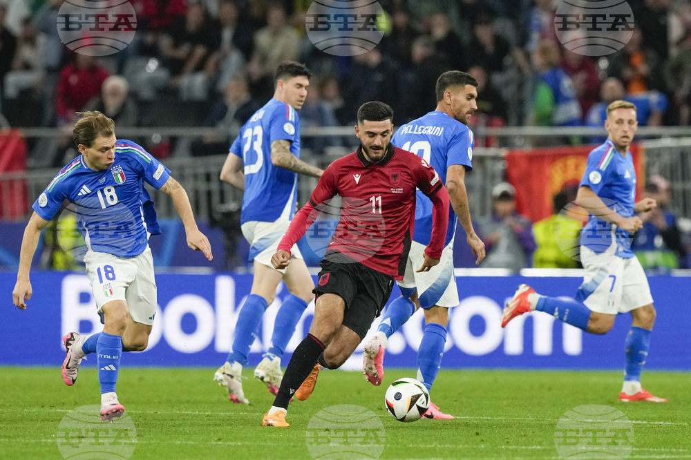 Бърнли е в напреднали преговори за привличането на Армандо Броя от Челси