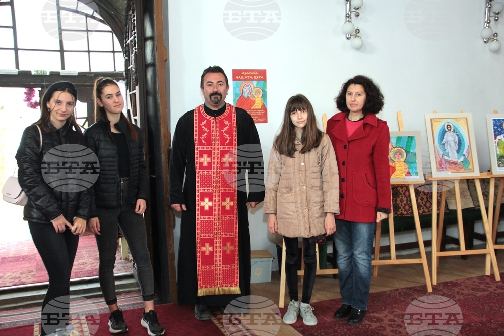 В дряновската църква “Въведение Богородично” откриха изложбата “Нашата вяра”