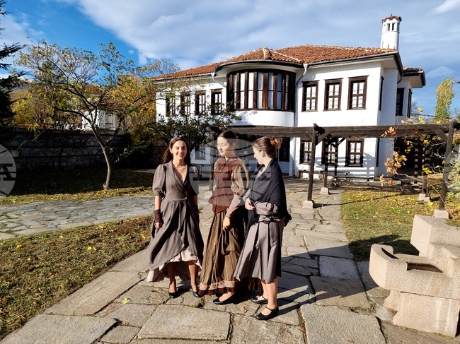 Хасково - християнско семейство - възстановка