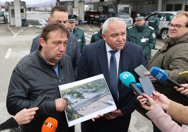 АМ „Европа“ представлява много проблеми и малко строителство, заяви служебният министър Иван Шишков