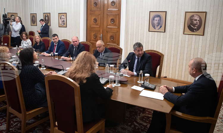 БТА :: Президентът: Решаването на важните проблеми за българското ...