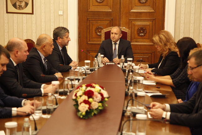 ДБ след консултациите при президента: Важно е да има правителство на реформите, а не на реванша