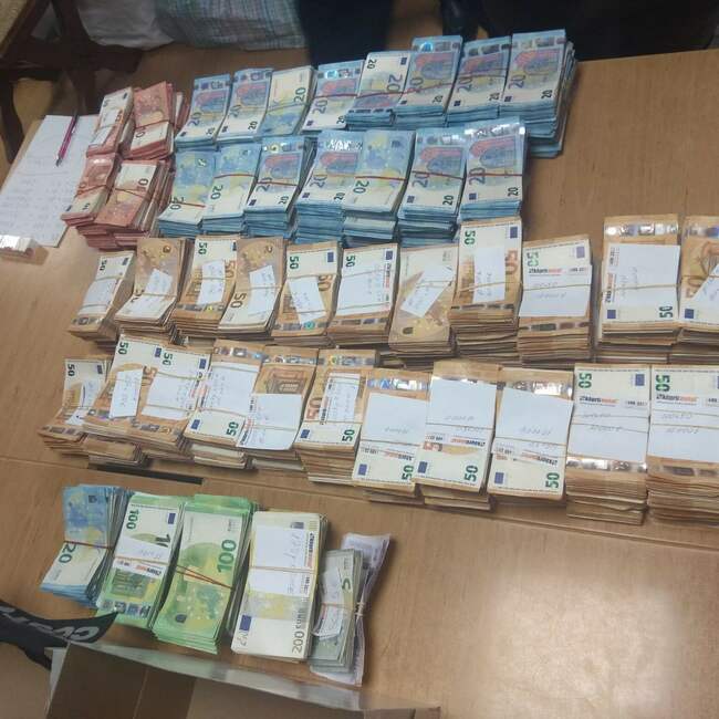 Районна прокуратура - Ямбол привлече към наказателна отговорност турски гражданин, обвинен в недекларирано пренасяне на над 1 милион евро