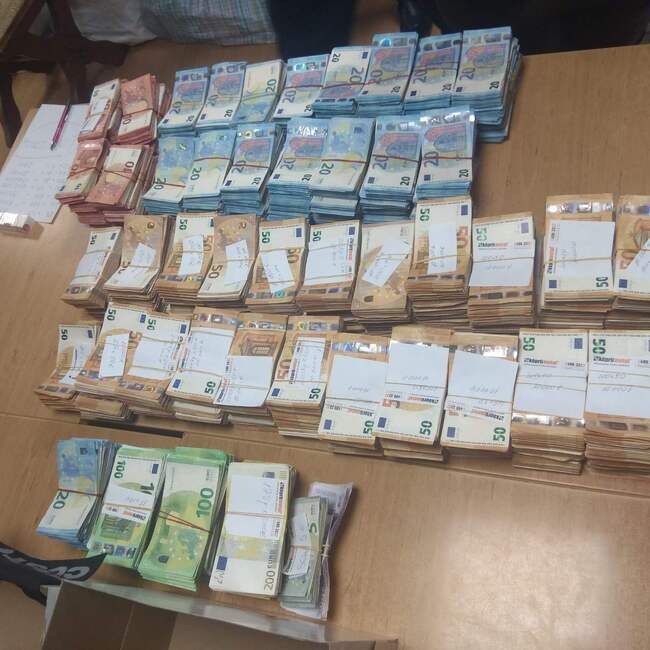 Районна прокуратура - Ямбол привлече към наказателна отговорност турски гражданин, обвинен в недекларирано пренасяне на над 1 милион евро