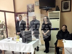 Пенсионери и младежи от социалните институции в банско празнуваха заедно Деня на християнското семейство