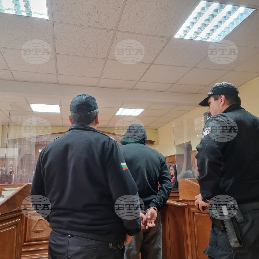 Пернишкият районен съд остави в ареста обвиняем за разпространение на детска порнография