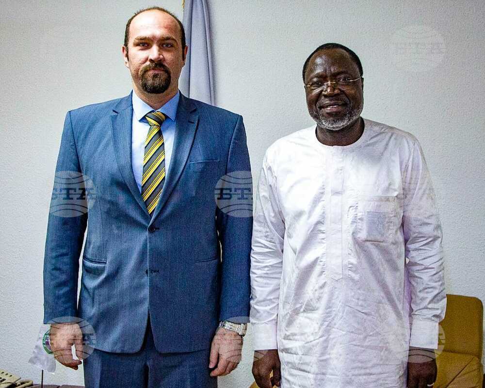 Посланикът на България в Абуджа Янко Йорданов се срещна с посланик Омар Турай