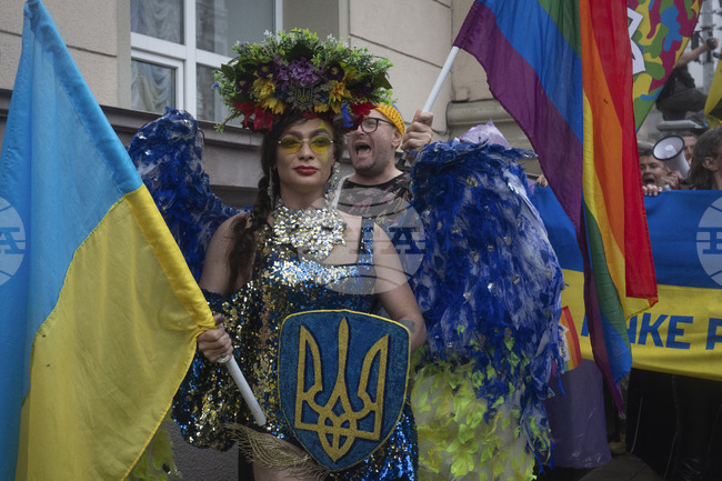 "Страна" (Украйна): Полицията е задържала противници на ЛГБТ парада в Киев