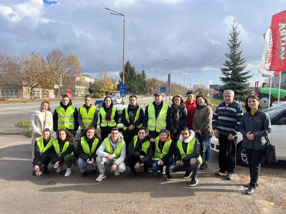 Ученици участваха в превантивна кампания „Не шофирай, ако си пил или употребил психоактивно вещество!“ 