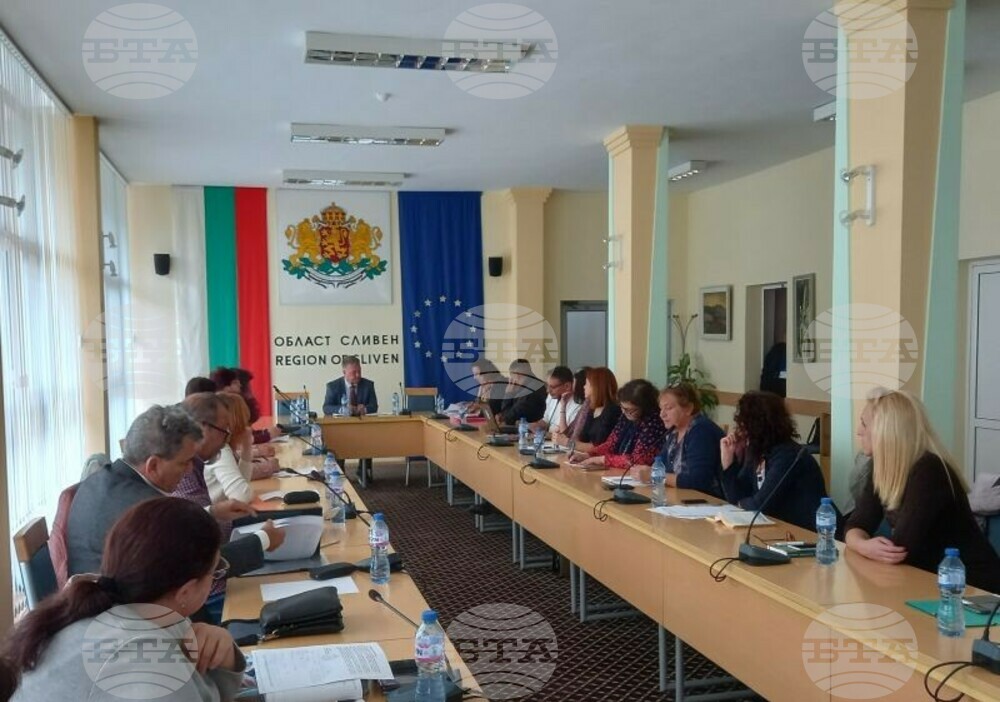 Общо 333 непълнолетни майки са регистрирани и получават социални помощи в област Сливен