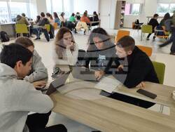 Ученици от Ловешката езикова гимназия посетиха частна немска гимназия в Истанбул