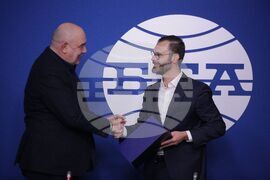 Национален пресклуб на БТА - пресконференция - Държавен сатиричен театър „Алеко Константинов“ - сертификати