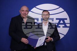 Национален пресклуб на БТА - пресконференция - Държавен сатиричен театър „Алеко Константинов“ - сертификати