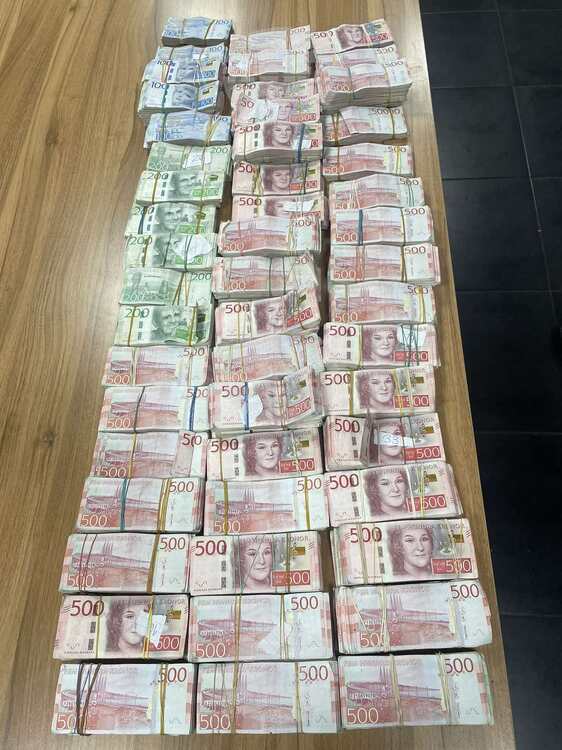 БТА :: Недекларирана валута за над 635 000 лева е открита на "Капитан ...