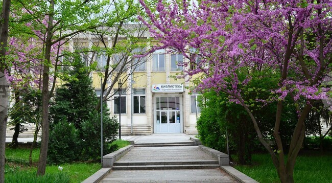 Регионалната библиотека „Партений Павлович“ в Силистра днес издава безплатни читателски карти