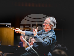 Снимка: Софийска филхармония - Мишел Табачник 