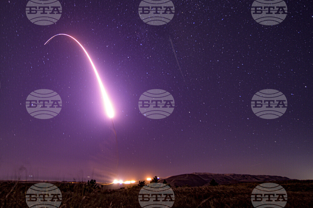 САЩ уведомиха Русия преди изпитанието на своя междуконтинентална балистична ракета, съобщи Кремъл