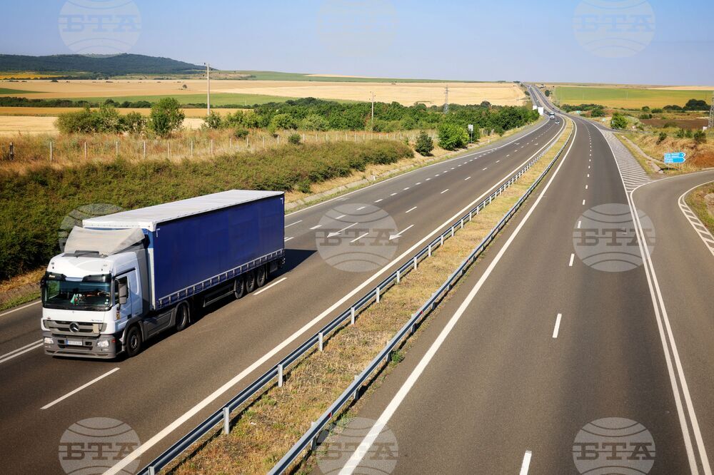 Поради ремонт движението в посока Варна при 17-ти и 60-ти км на АМ „Хемус“ ще бъде ограничено от 07:00 до 18:00 часа 