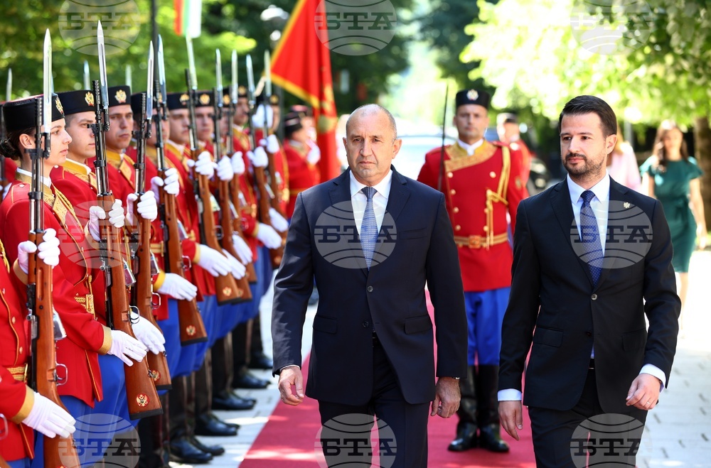President Rumen Radev Welcomed with Official Ceremony by Montenegrin Counterpart Jakov Milatovic in Cetinje