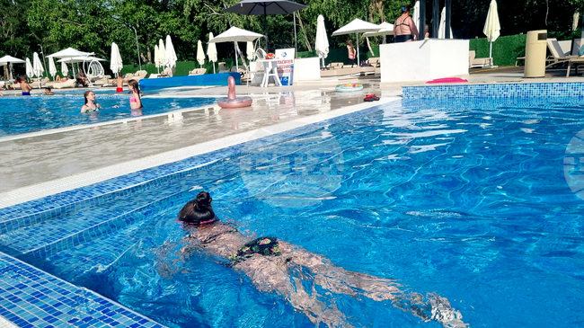 Търговище - лято - басейн