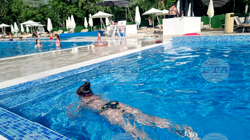 Търговище - лято - басейн