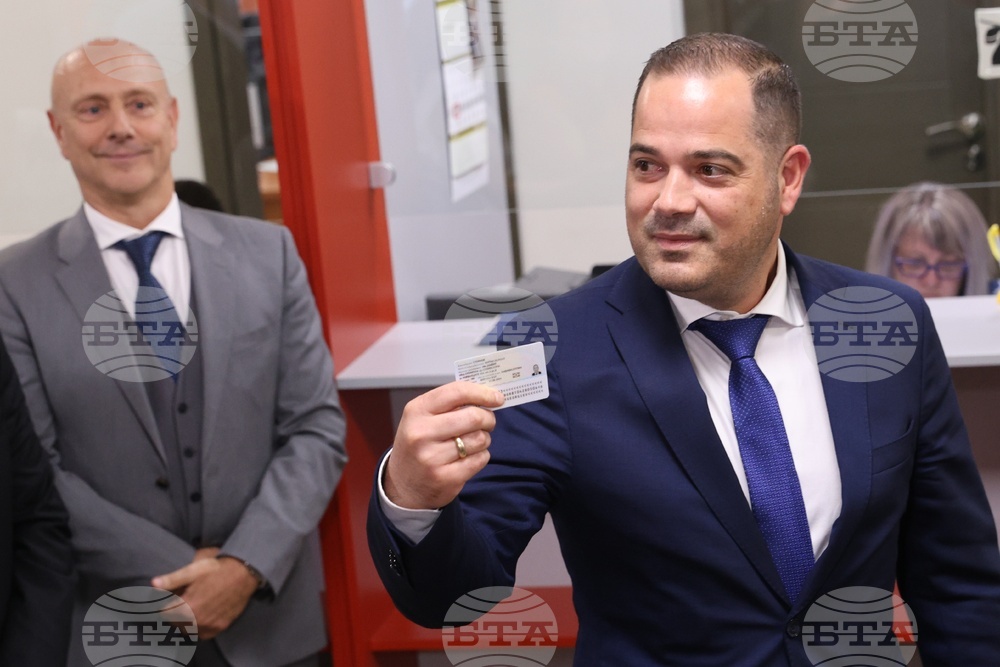 Калин Стоянов - нова лична карта