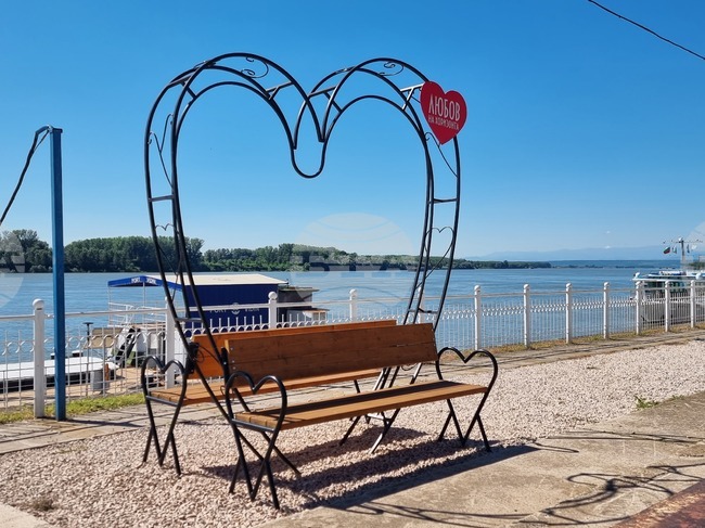 Видин - пейка с арка - „Любов на хоризонта“