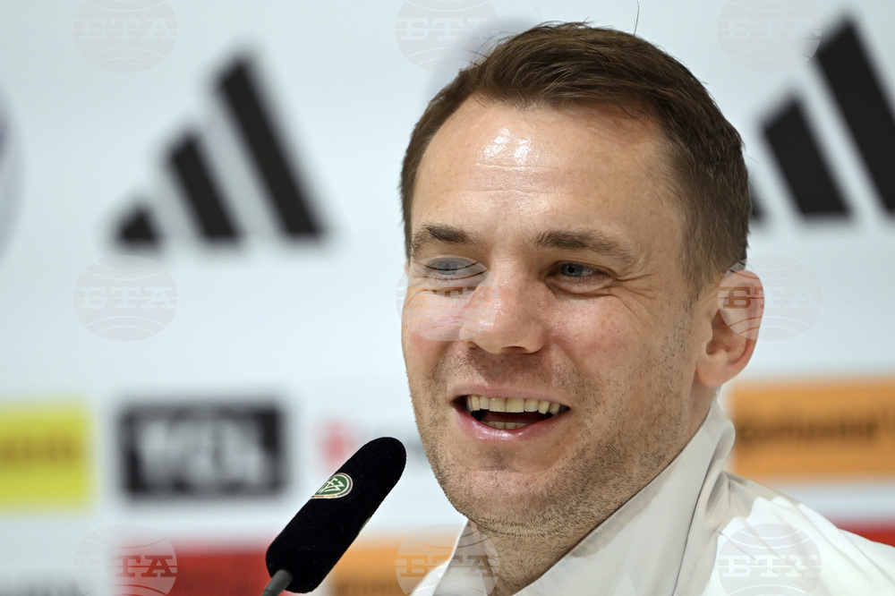 Мануел Нойер не мисли за отказване от футбола