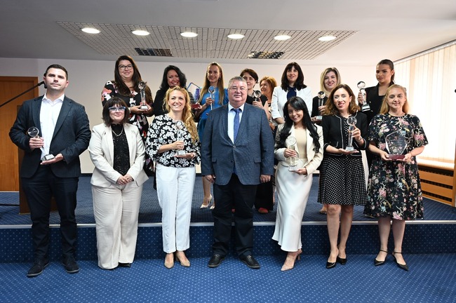 Министър Иванов участва във връчването на наградите на МТСП за социално отговорен бизнес