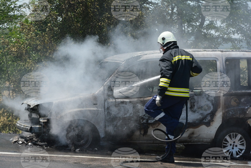 Хасково - пожар - автомобил