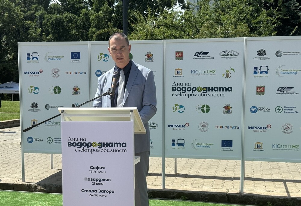Зам.-министър Ангелов: МИР насърчава развитието на водородната електромобилност в България