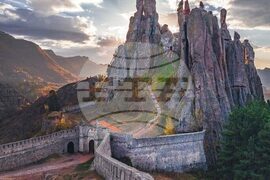 Мрежата „загря“ - Илон Мъск, най-богатият човек в света, направи реклама на Белоградчик и България    снимка: Владислав Терзийски