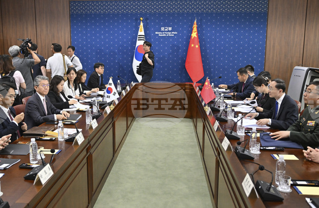 Южнокорейски пратеник посети Пекин за нормализиране на отношенията с Китай