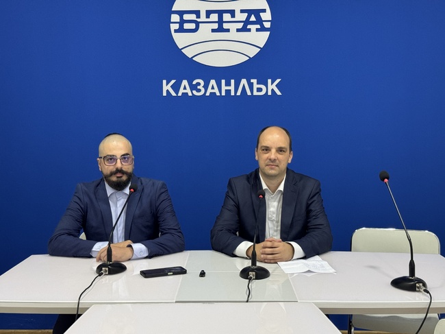 Пресконференция на "Възраждане" в Казанлък