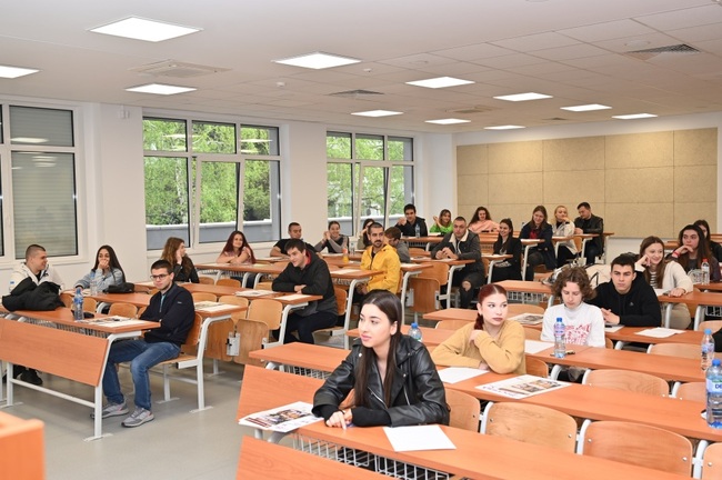 УНСС: 23 юни е последната дата на УНСС за предварителен изпит във формат ДЗИ 