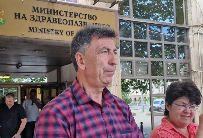 Имаме уверение за допълнителни средства за кръвните центрове и за психиатричните болници, каза председателят на синдикат „Защита“ след среща със здравния министър