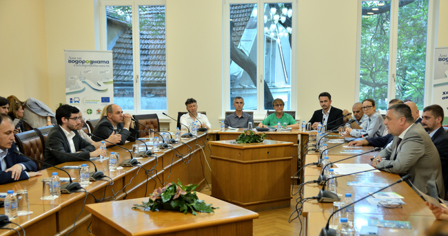 Министерството на транспорта и съобщенията бе домакин на кръгла маса за водородната електромобилност