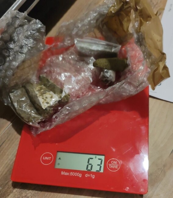 МВР: Голямо количество хашиш задържаха служители на Пето РУ и сектор „Кобра“ към СДВР