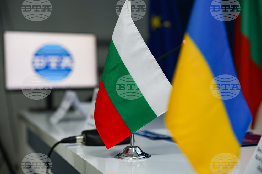 Представители на българското дружество „Нашите хора“ посетиха българската общност в Първомайск, Украйна