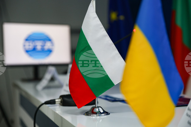 Представители на българското дружество „Нашите хора“ посетиха българската общност в Първомайск, Украйна