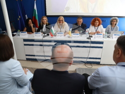 Украйна - Деветнадесета Световна среща на българските медии - Първи панел „Българите по света в медиите“