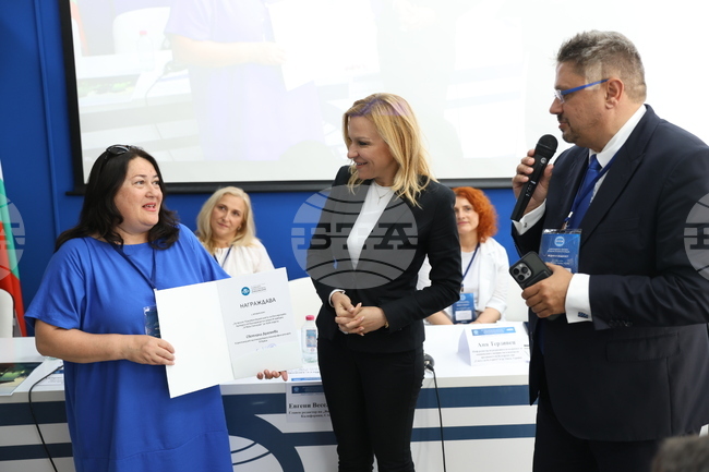 Украйна - Деветнадесета Световна среща на българските медии - награда за принос в разпространението на българската култура