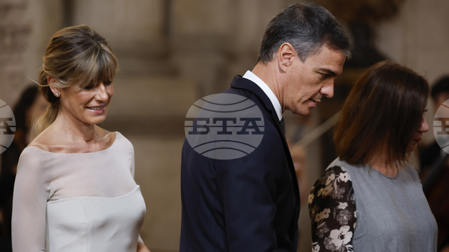 Испански съд се отказа съпругата на премиера да бъде призована отново за съдебен процес, но разследването продължава