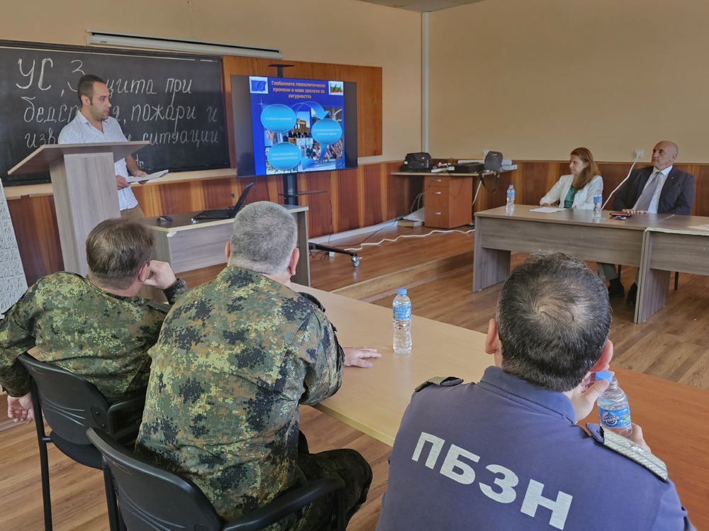 Областна администрация Стара Загора: Работна среща с представители на Военна академия "Г.С.Раковски" 