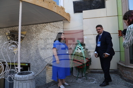 Украйна - Деветнадесета Световна среща на българските медии - паметната плоча на Иван Вазов