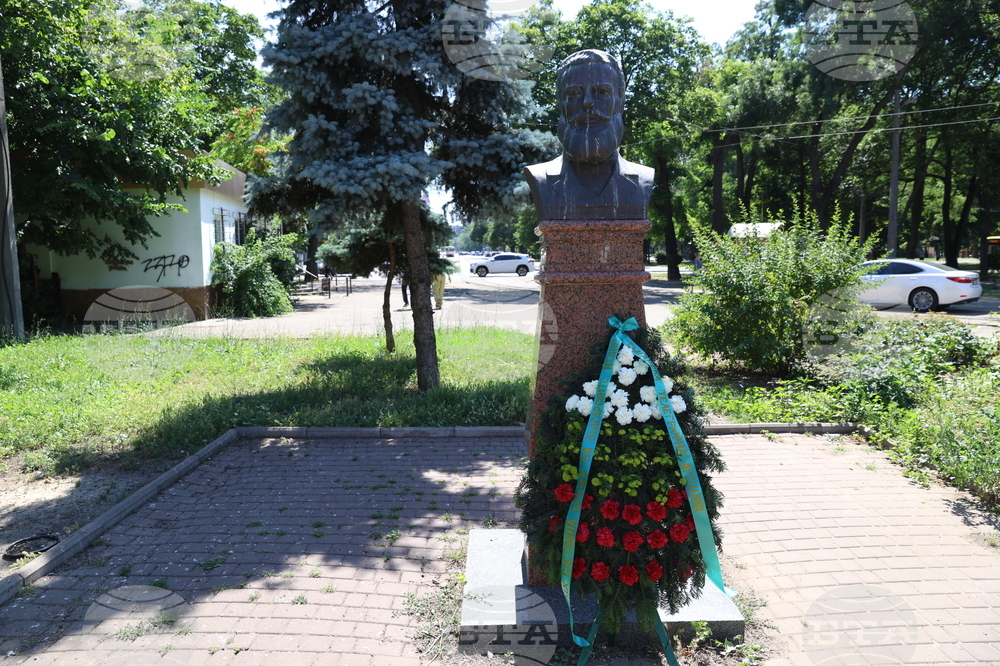 Българо-украинският център „Медиа“ в Украйна отдаде почит на героите, загинали за свободата на България