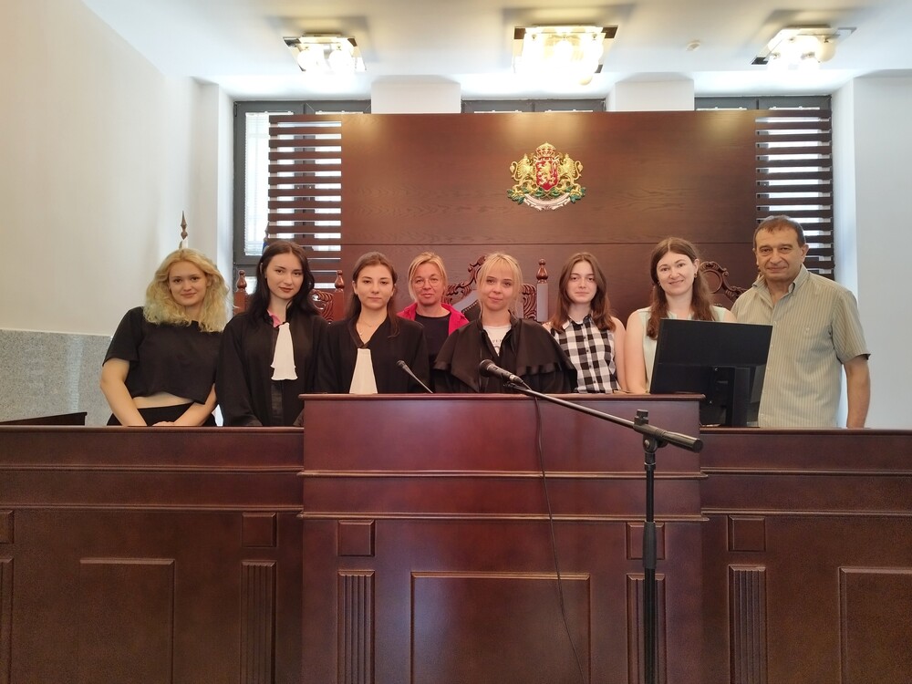 Административен съд – Видин: Финалната среща по Образователна програма „Съдебна власт – информиран избор и гражданско доверие. Отворени съдилища и прокуратури” в Административен съд-Видин за учебната 2023/2024