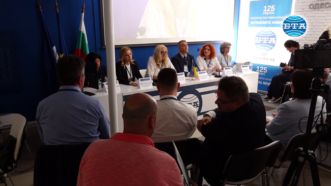 „Българите по света в медиите“ бе тема на първата дискусия от 19-ата Световна среща на българските медии