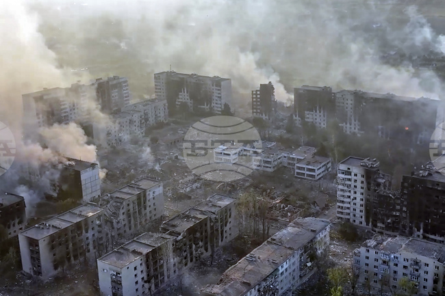 Интензивните сражения във Вовчанск продължават, а украинските сили удържат ключови райони, заяви украински военен говорител